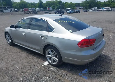 2013 Volkswagen Passat 2.0L Tdi Se из США, поврежденный, VIN 1VWBN7A36DC041763